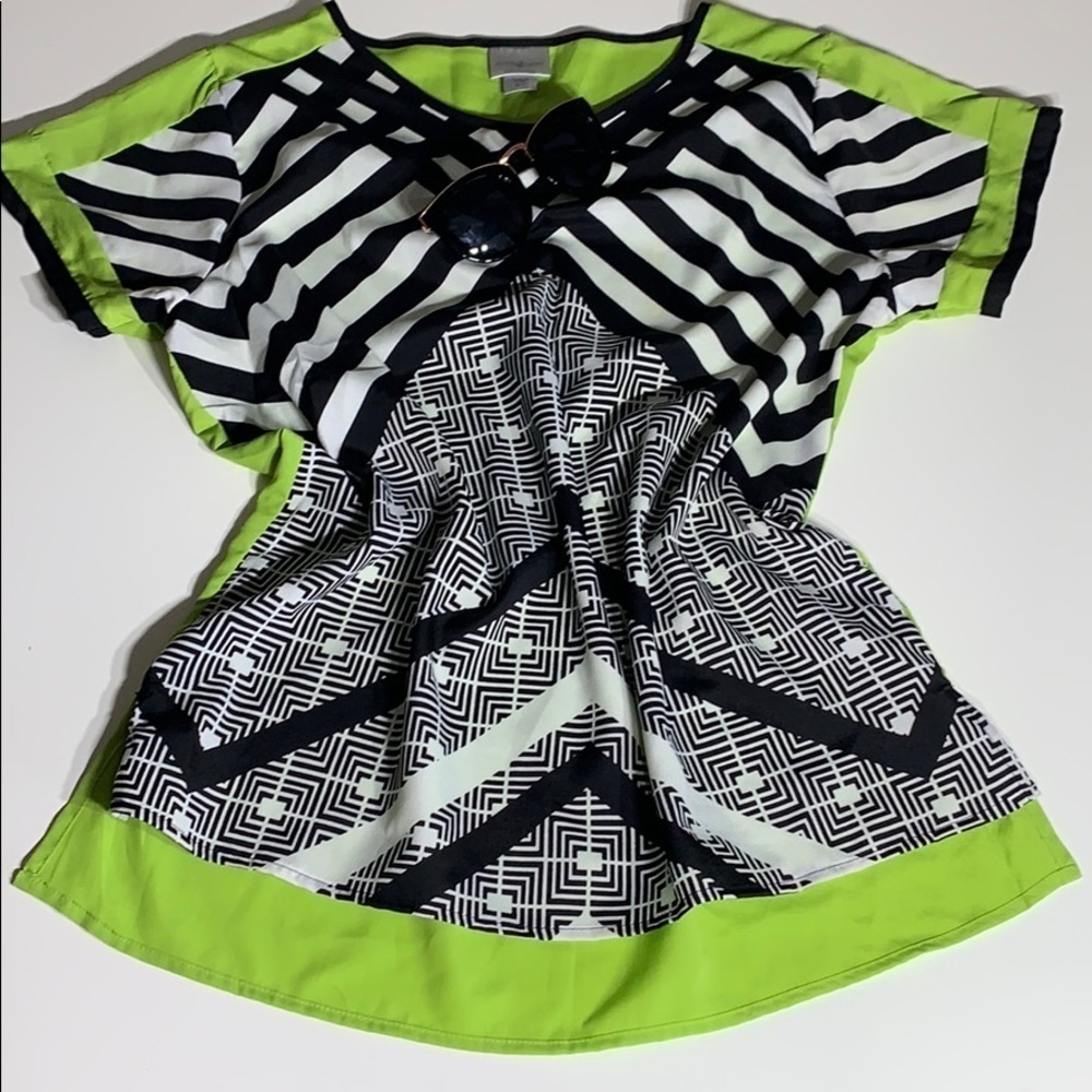 Jaclyn Smith Short Sleeve Aztec lime green black print blouse medium